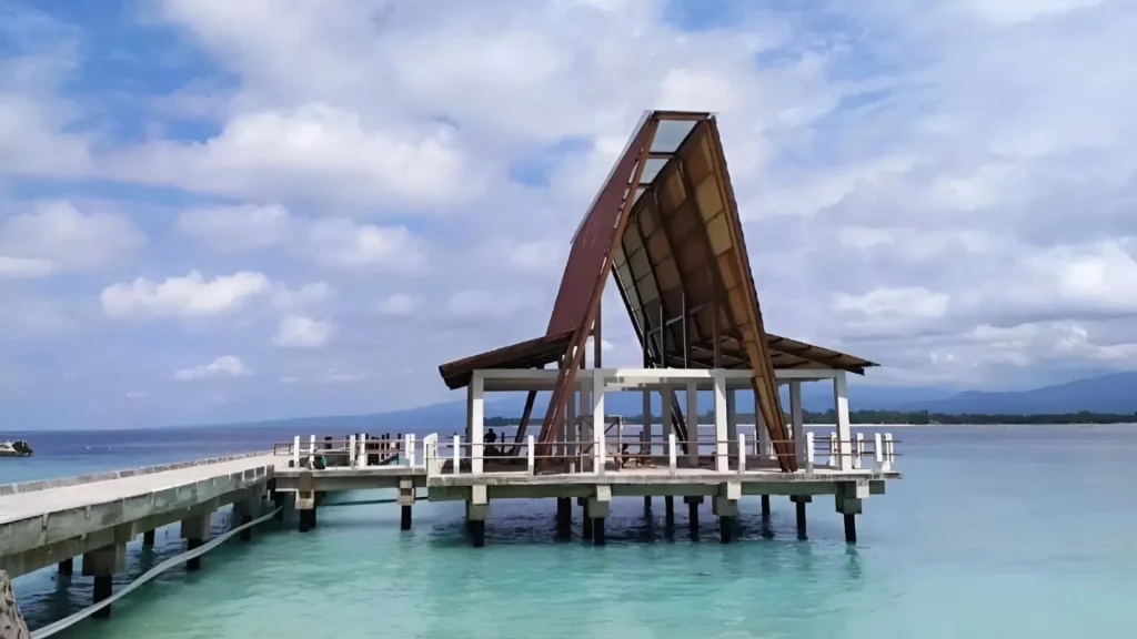 Gili Meno Port Facilities with pier facilities for fast boat and ferry arrival
